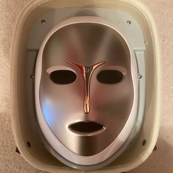 Silver LED Face Mask - Picture 1 of 2